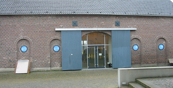 "Kommunalverband Ruhrgebiet / KVR" (Municipal association of the Ruhr region) re-designed house Ripshorst in Oberhausen. 